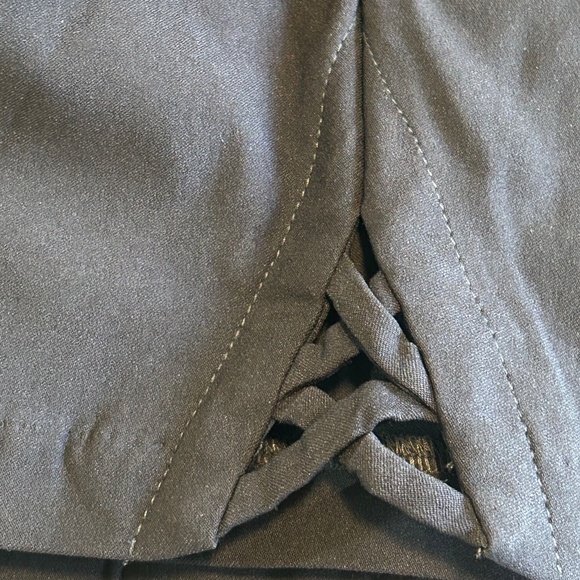 Lee Skimmer Mid Rise Slim Fit Black Capri Size 4 NWT - Picture 10 of 10